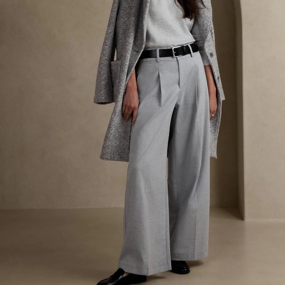 NWT! Banana Republic Gray LouLou Wide-Leg Flannel Pant - Size 12 & 18